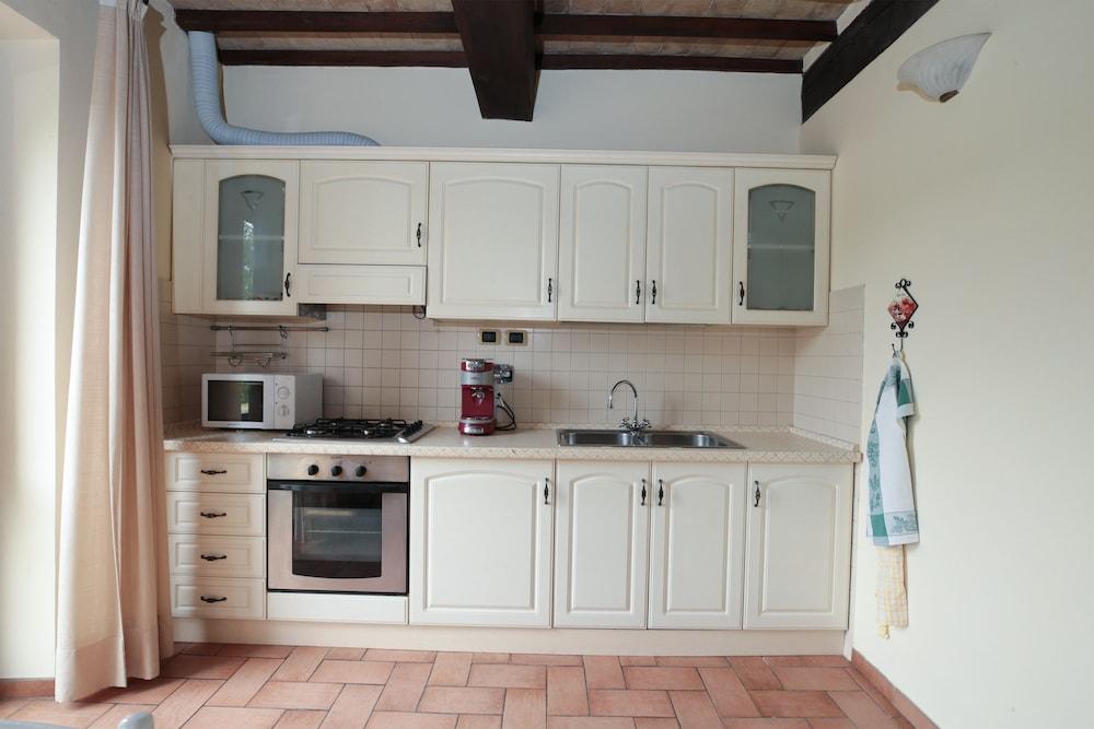 פרוג'ה Il Castellaro Country House מראה חיצוני תמונה