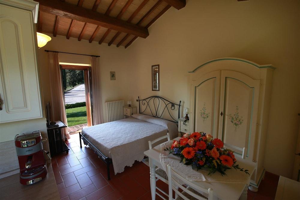 פרוג'ה Il Castellaro Country House מראה חיצוני תמונה