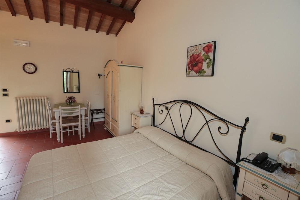 פרוג'ה Il Castellaro Country House מראה חיצוני תמונה
