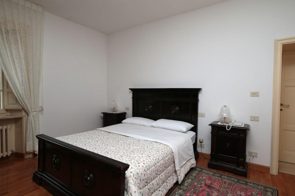 פרוג'ה Il Castellaro Country House מראה חיצוני תמונה