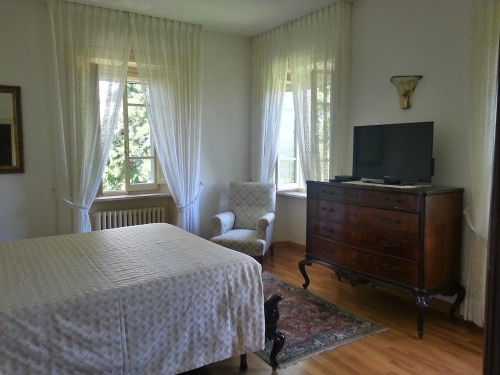 פרוג'ה Il Castellaro Country House מראה חיצוני תמונה