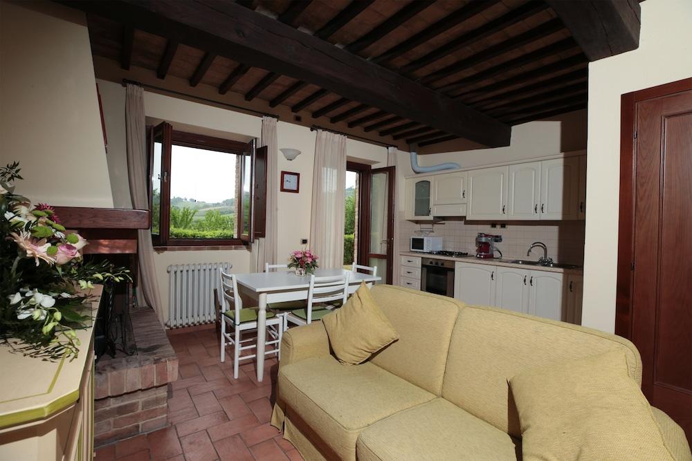 פרוג'ה Il Castellaro Country House מראה חיצוני תמונה