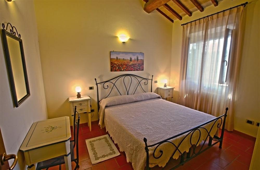 פרוג'ה Il Castellaro Country House מראה חיצוני תמונה